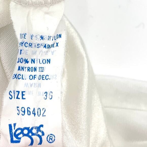 Vtg L’eggs Ivory Below Knee Slip Fitted Bodice Women’s Size 36 Removable Straps - Picture 8 of 9
